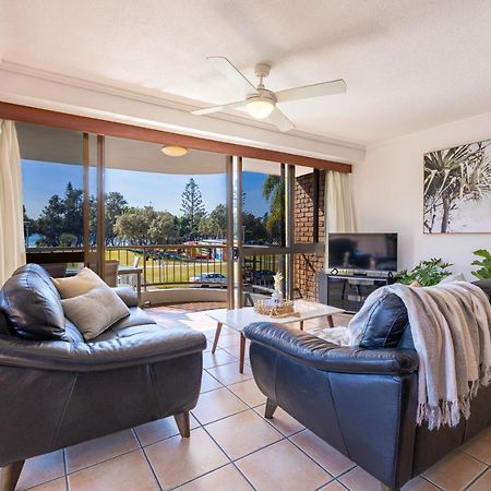 Coastal Sol -Right On Clarkes Beach! Byron Bay Exterior foto